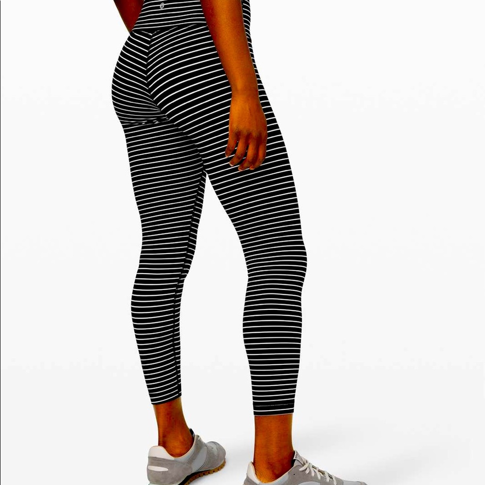 Lululemon Wunder under tight